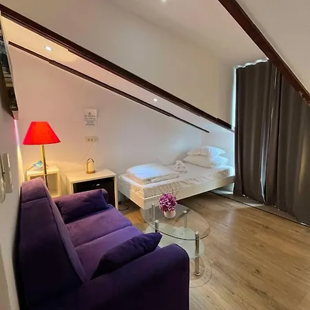 Guest house And With A Swimming Pool Hvar - 24309