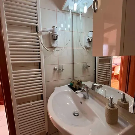 بيت ضيافة And With A Swimming Pool Hvar - 24309 *