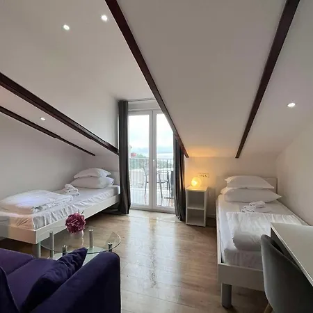 بيت ضيافة And With A Swimming Pool Hvar - 24309 هفار