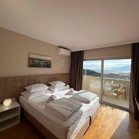 Guest house And With A Swimming Pool Hvar - 24309