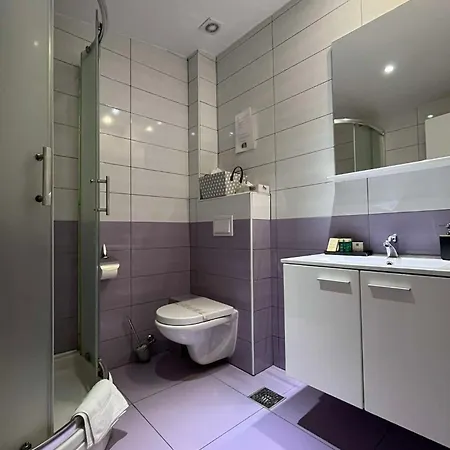 And With A Swimming Pool Hvar - 24309 بيت ضيافة هفار